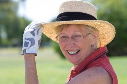 lady-golfer-with-hat.jpg
